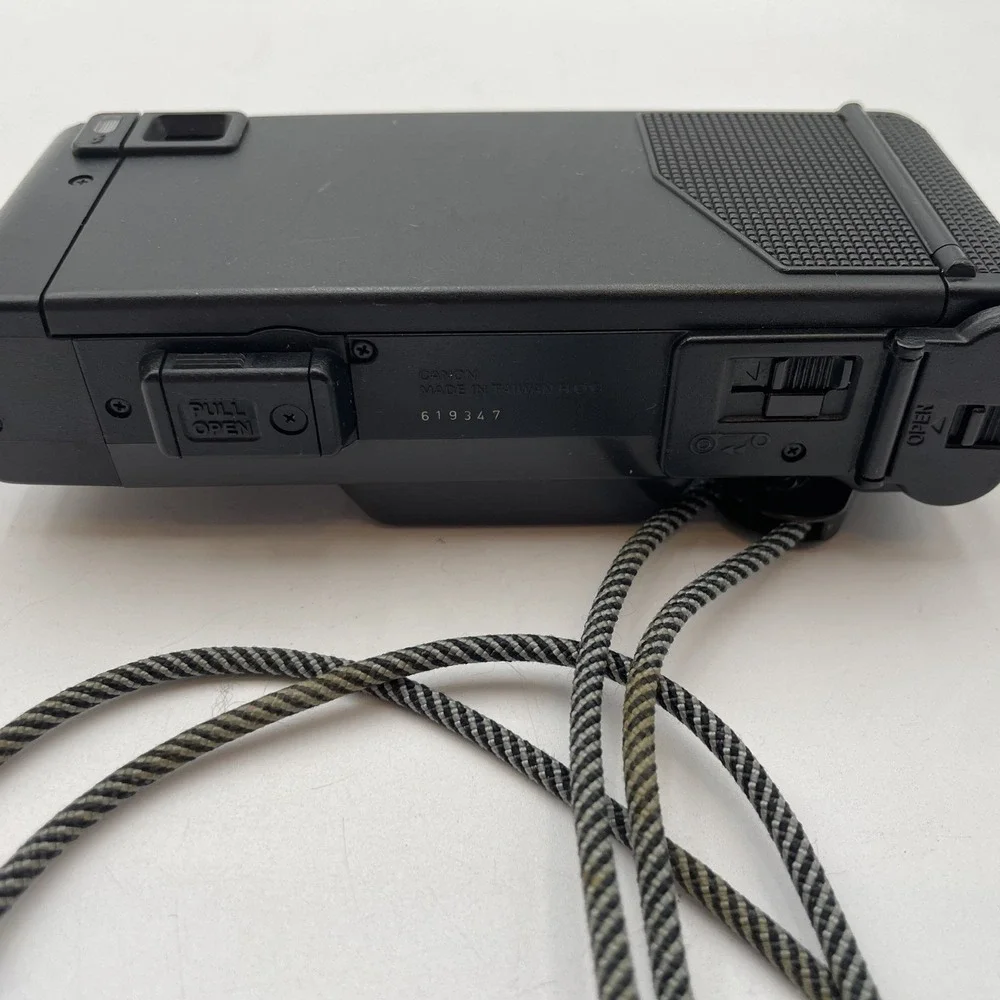 Vintage Canon Snappy 50 35mm Camera w/ Built-In Flash, Adjustable Strap READ